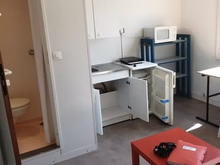 studio meublé centre état neuf_ fibre