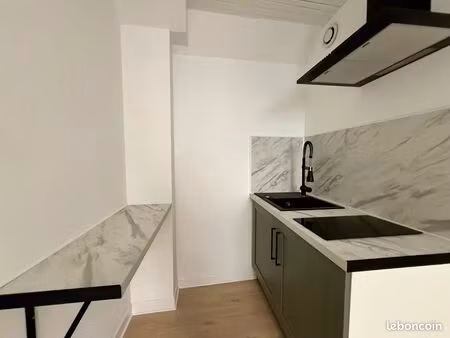 t2 rénové et idéalement situé