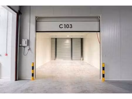 unité pme rénovée (75 m²) à louer à hasselt