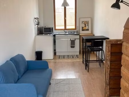 ? duplex lumineux 27 m² – meublé & fonctionnel – disponible mars