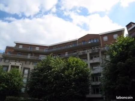 studio 1 pièce 32 m²