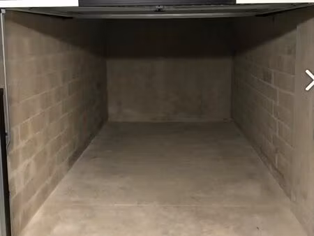 box / parking fermé – 13 m² – centre-ville de bezons