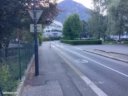 garage à louer annecy le vieux