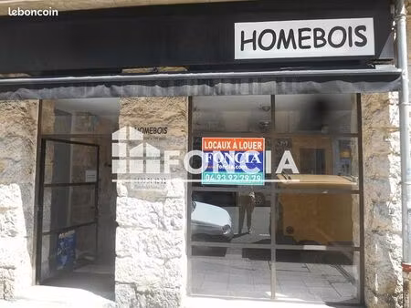 local commercial 64 m²