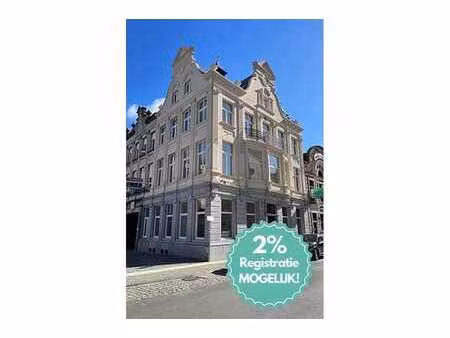 appartement exclusif sur le toit avec terrasse intérieure