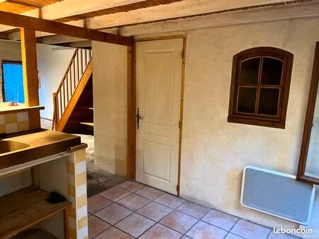 appartement dans maison de village