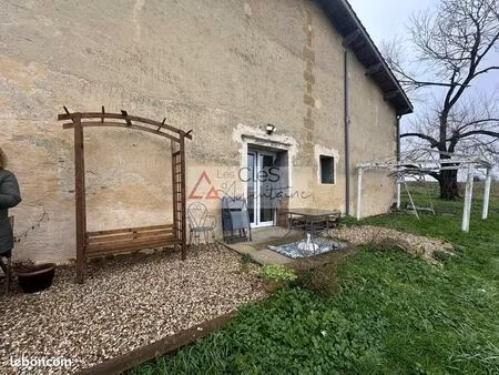 studio 1 pièce 35 m²