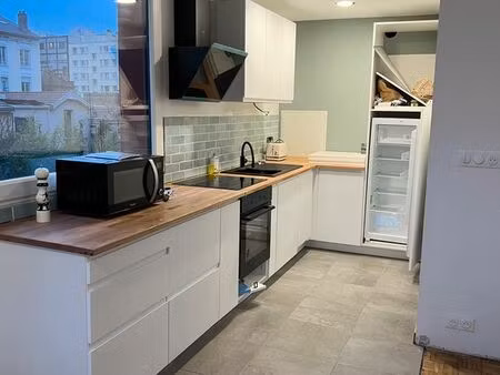t2 lumineux 47m² - gratte-ciel - location courte durée