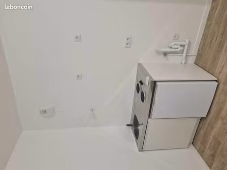 studio 1 pièce 27 m²