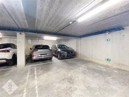 place de parking privative en sous-sol