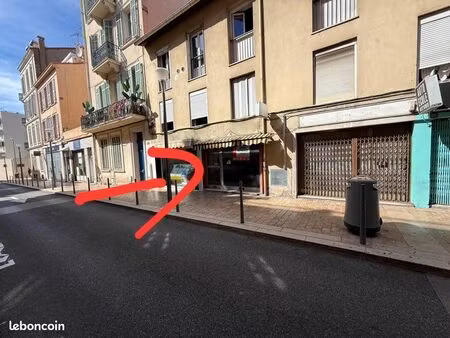 local commercial à louer cannes rue mimont