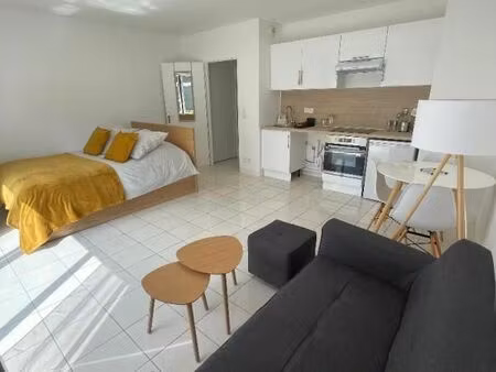 studio 1 pièce 30 m²