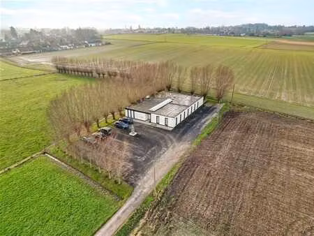 immeuble de bureaux polyvalent avec parking à green mene