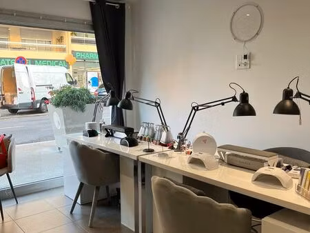 local prothésiste ongulaire 3/6/9 à louer