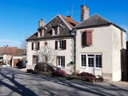 maison à louer centre arnac-la-poste