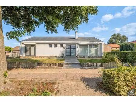 instapklare bungalow met 3 slaapkamers gelegen in het rus...