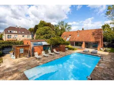 villa met zwembad en praktijkruimte op 17a65ca nabij cent...