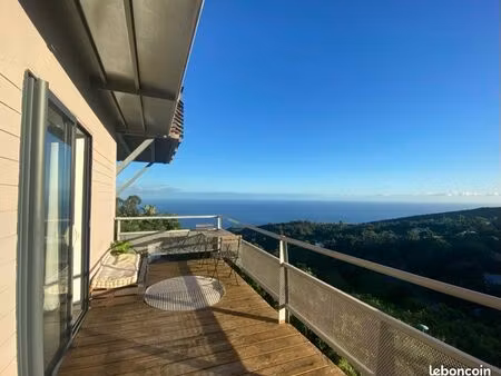 à louer – t1 bis meublé avec vue mer – la possession (hauts de la ravine à malheur)