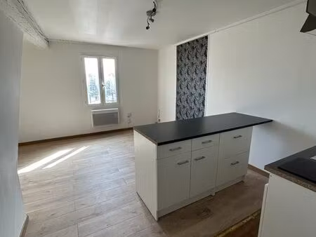 studio 2 pièces 32 m²