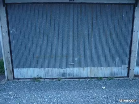 grand garage - disponibilité immédiate