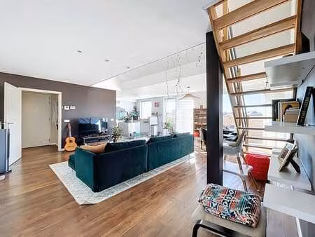 superbe duplex lumineux avec parking et balcon