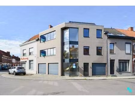 uiterst interessante opbrengsteigendom in hartje izegem