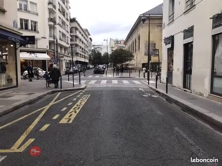 boutique 50 m² paris