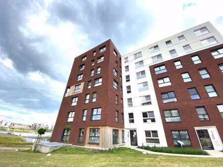 recent - geschilderd - 3 slaapkamer appartement met zonni...