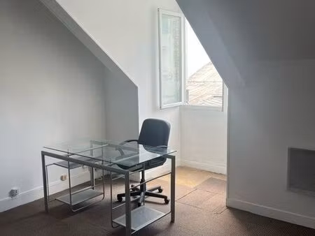 petit bureau à louer 75010 proche gare du nord