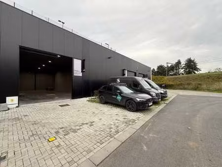 strategisch gelegen magazijn te huur in brugge