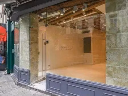 local commercial 74 m² paris 3ème