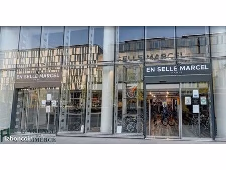 fonds de commerce cycles 195 m²
