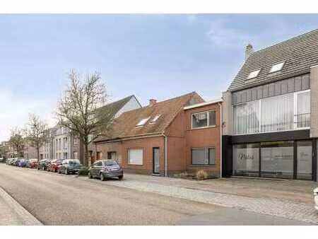 maison prête à emménager à kalmthout avec 5 chambres à vendr