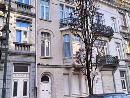 appartement 2 chambres avec terrasse (sans charges)