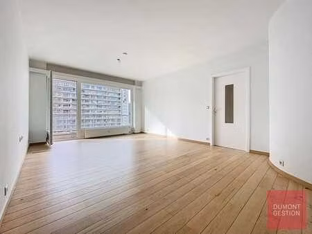 prox woluwe shopping center - appartement 2 chambres + terr…