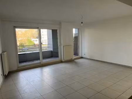 appartement lumineux - 2 chambres - parking souterrain
