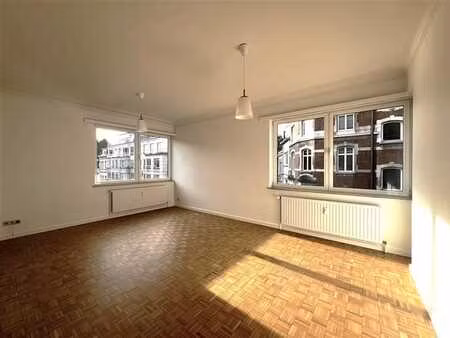 prox louise / bascule - superbe appt 2 chambres