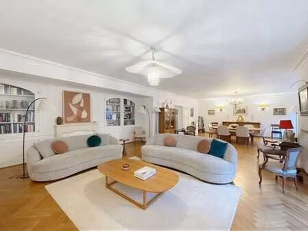 quartier churchill - superbe appartement 3ch