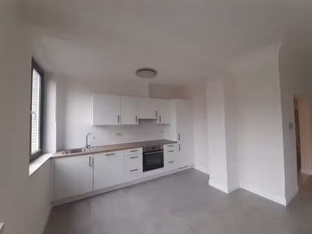 uccle: appartement 2 chambres + terrasse