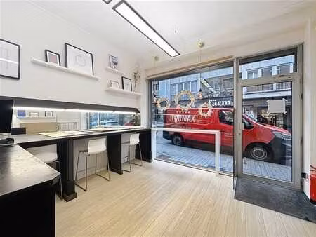 linthout  commerce de ±64 m² + caves