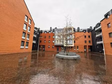 mons - superbe appartement 3 chambres avec 2 salles de b...