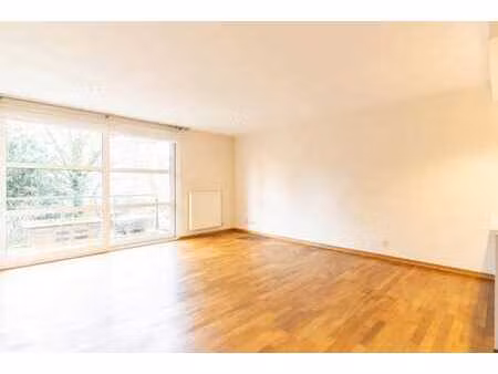 superbe appartement 1ch. terrasse sud ouest & parking