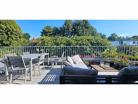 observatoire. superbe penthouse renovations luxueuses