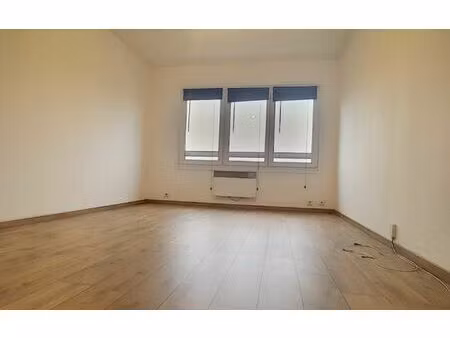 location appartement  m² t-1 à lille  839 €