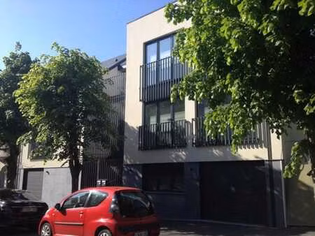 très bel appartement 1 chambre en plein centre de la ville