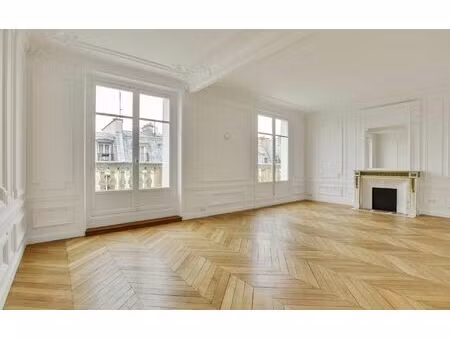location appartement  151.3 m² t-6 à paris 8  6 475 €