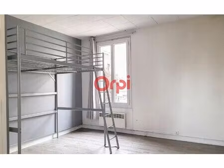 location appartement  m² t-1 à suresnes  730 €