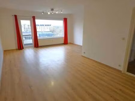 spacieux et lumineux appartement de 97m²