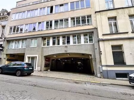 rue du beau site - garage à louer