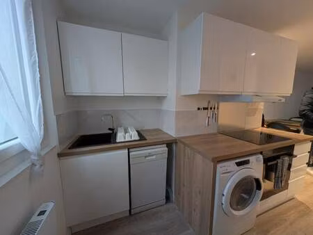 square habitat valence